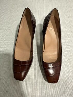 INEZ Croc-Embossed Brown Leather Square-Toe Pumps